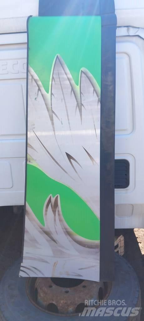 Scania G 400  1804935 駕駛室與內部