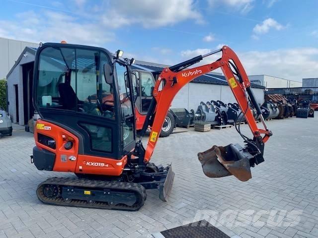 Kubota KX 019-4 小型挖土機/掘鑿機<7t(小型挖掘機)