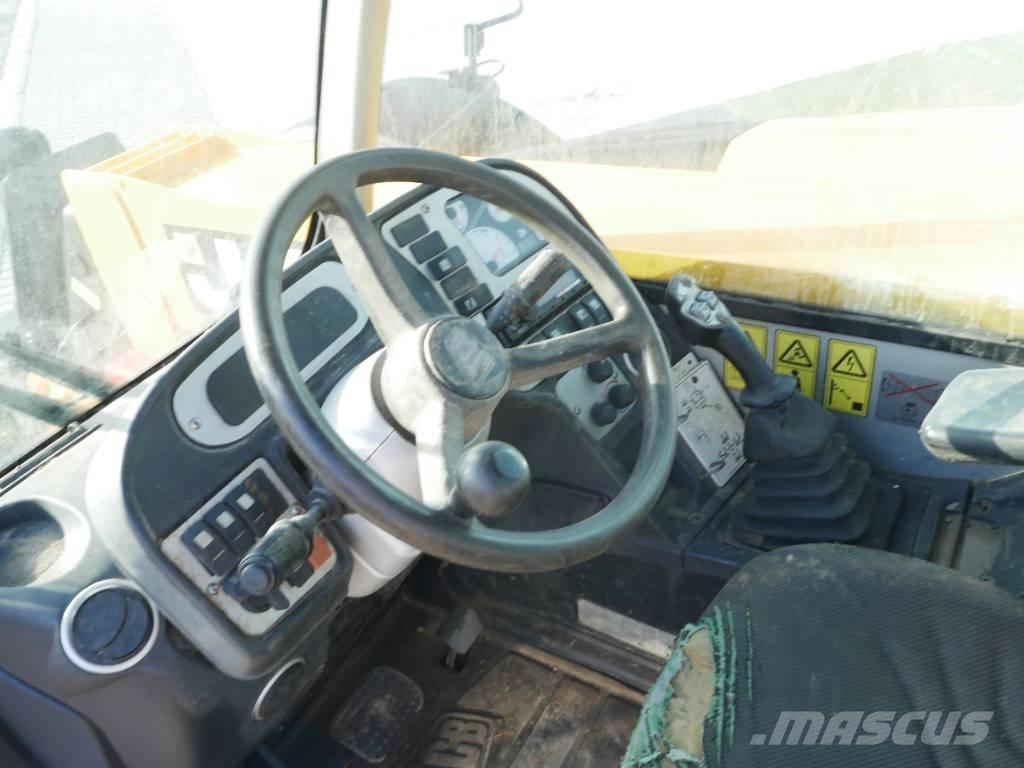 JCB 531-70 伸縮臂操作車