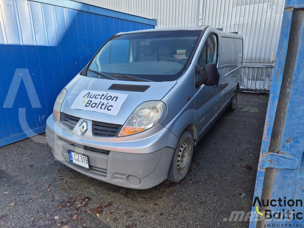 Renault Trafic 汽車