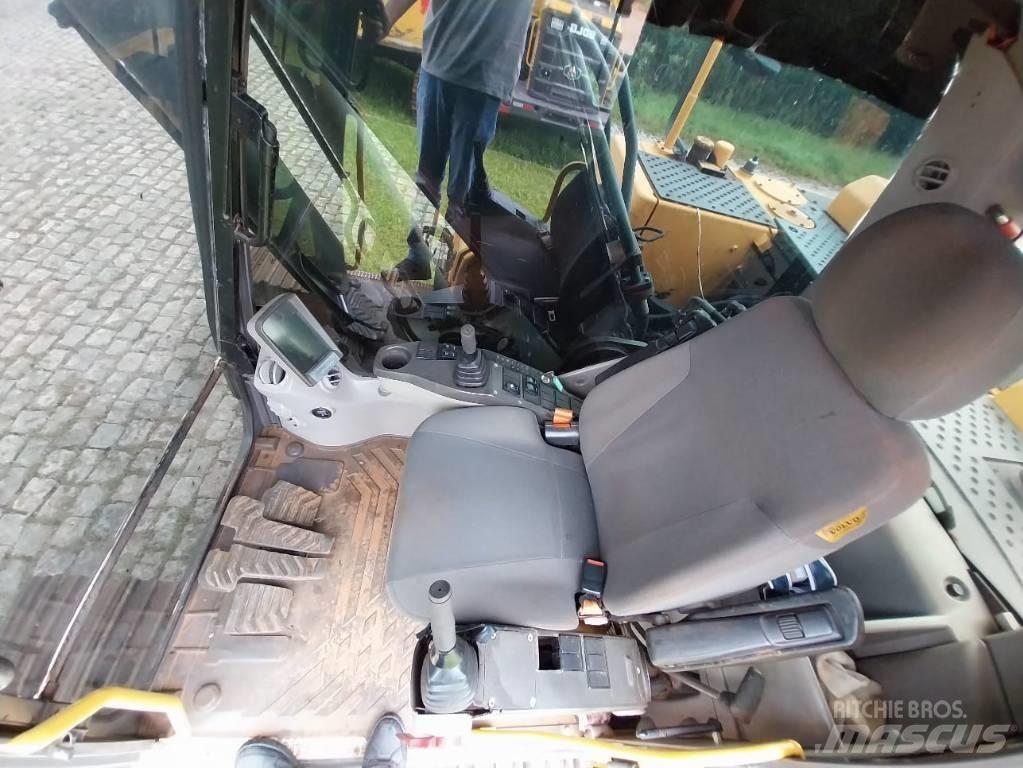 Volvo EC 220 DL 履帶式 挖土機/掘鑿機/挖掘機