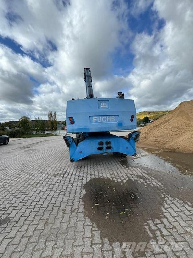 Fuchs MHL360 輪胎式裝載機