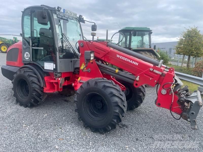 Weidemann 3080T 伸縮臂操作車