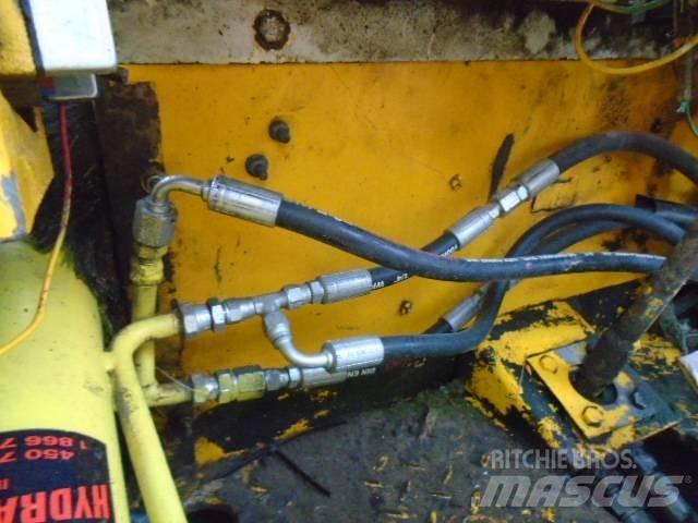 JCB 930-4 伸縮臂高空作業車