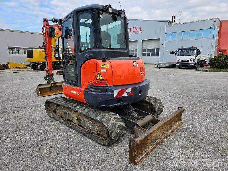 Kubota KX 057-4 小型挖土機/掘鑿機<7t(小型挖掘機)