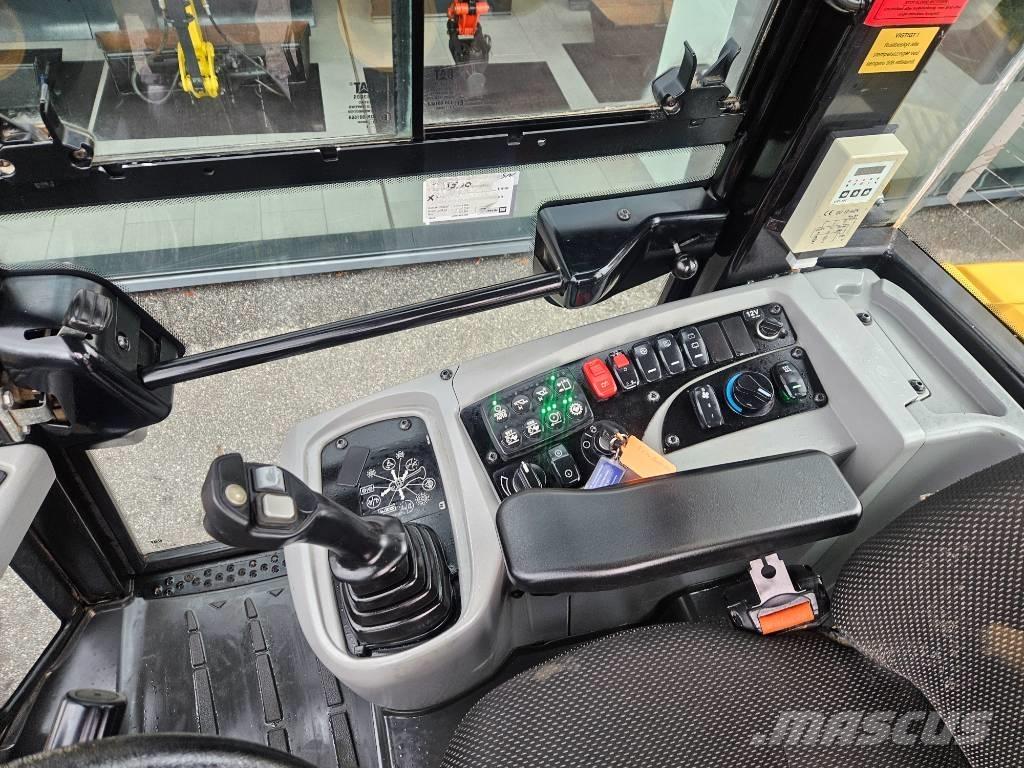 CAT 908m 輪胎式裝載機