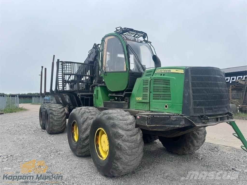 John Deere 1910E 集運機