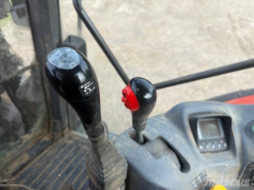 Kubota M 135 GX 曳引機