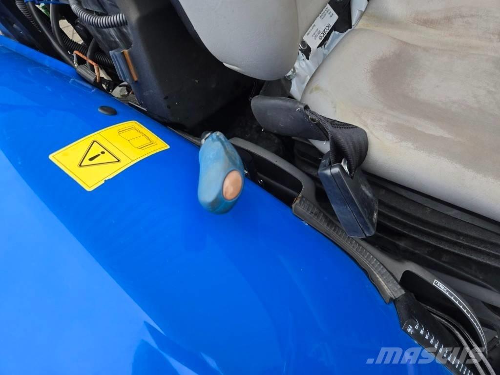 New Holland T 4.75 V 曳引機