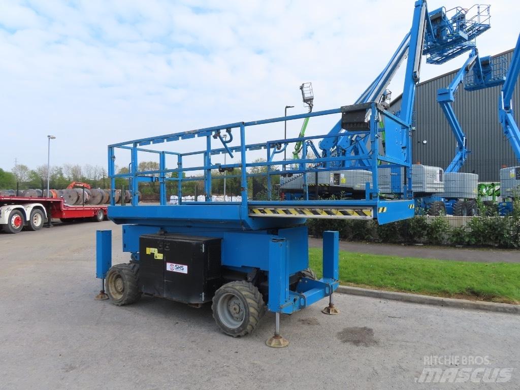 Genie GS 3369 RT 剪式升降機