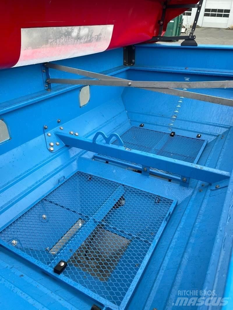 Lemken Tauri 12 礦物撒布機