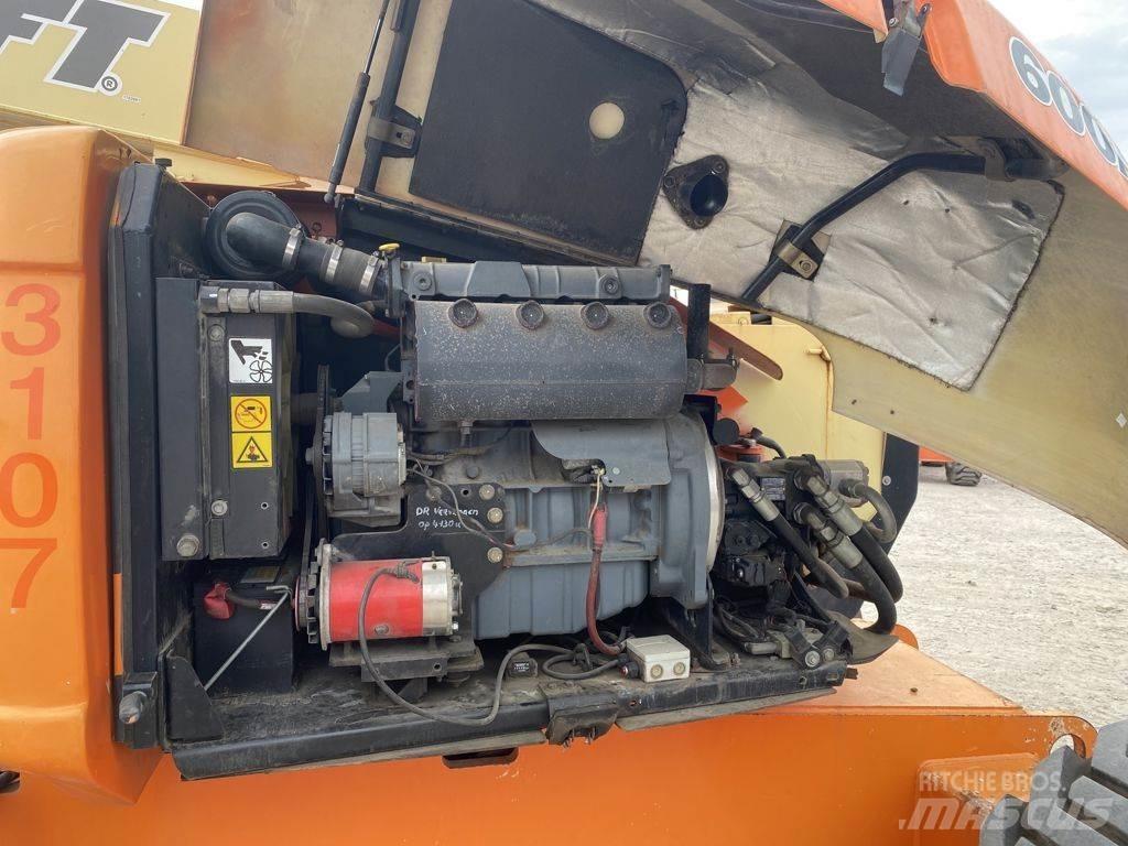 JLG 600AJ 曲臂高空作業車