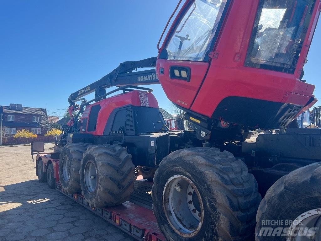 Komatsu 901 XC 收穫機