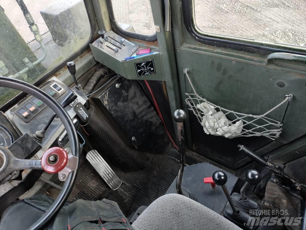 Valmet 643 小型裝載機