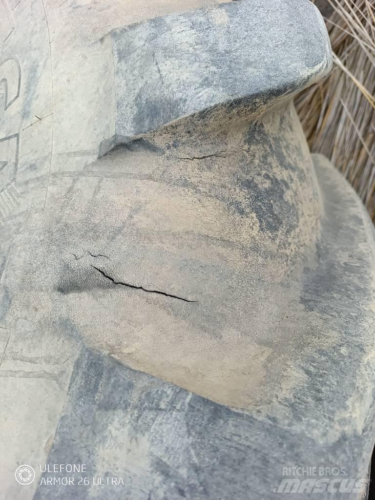 Michelin mega x bib 輪胎、車輪和輪圈