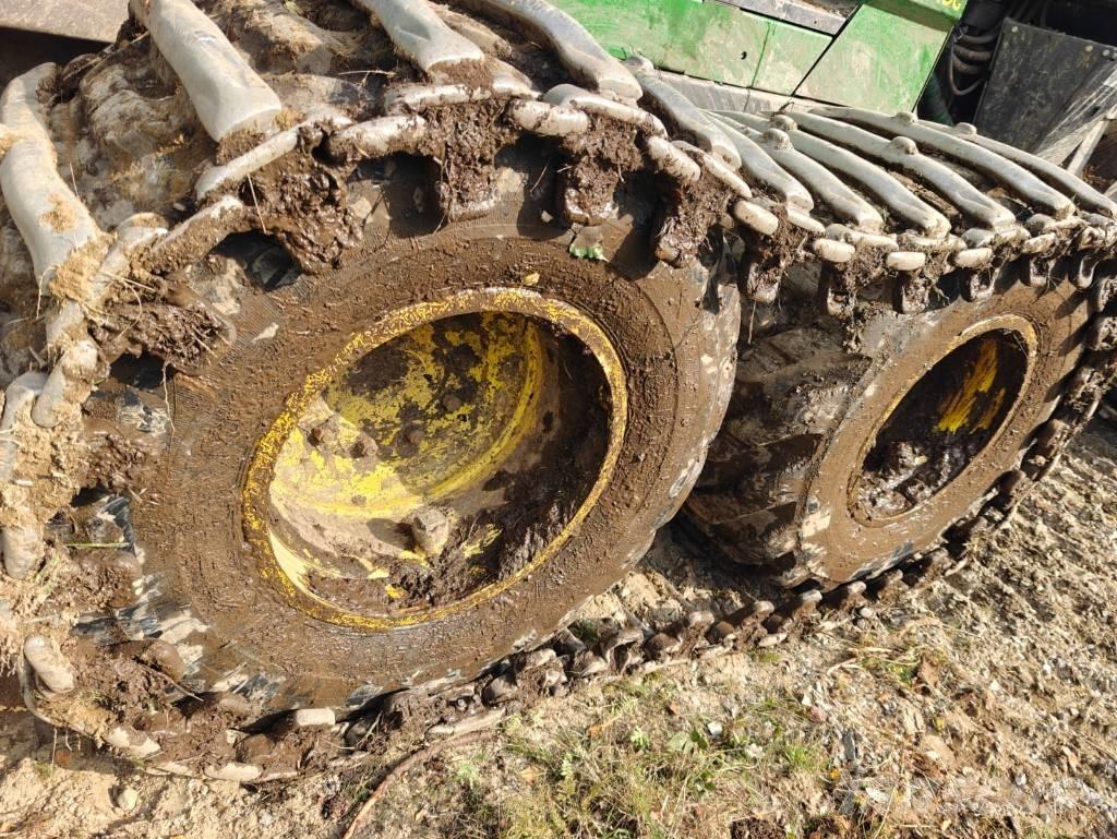 John Deere 1010 G 集運機