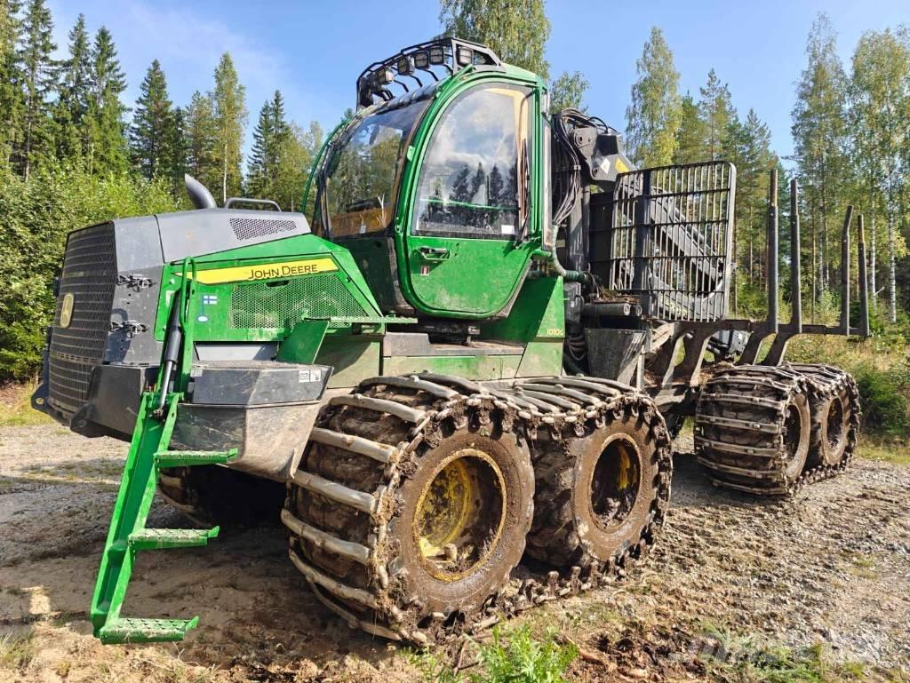 John Deere 1010 G 集運機