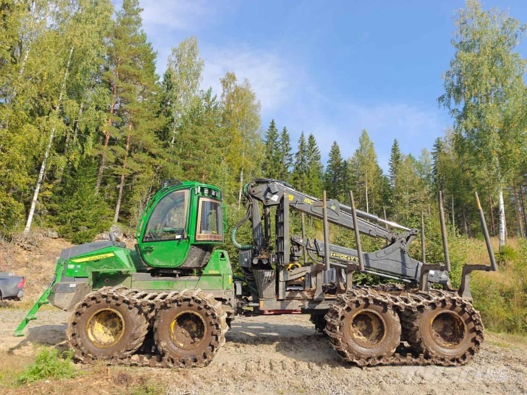 John Deere 1010 G 集運機
