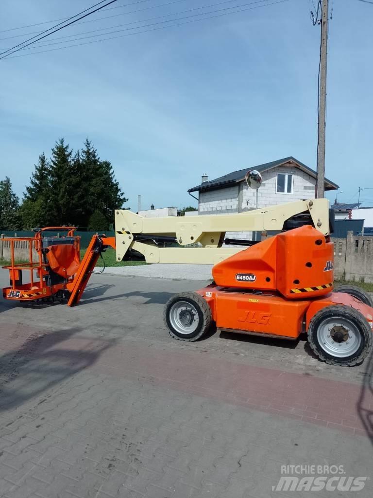 JLG E 450 AJ 曲臂高空作業車