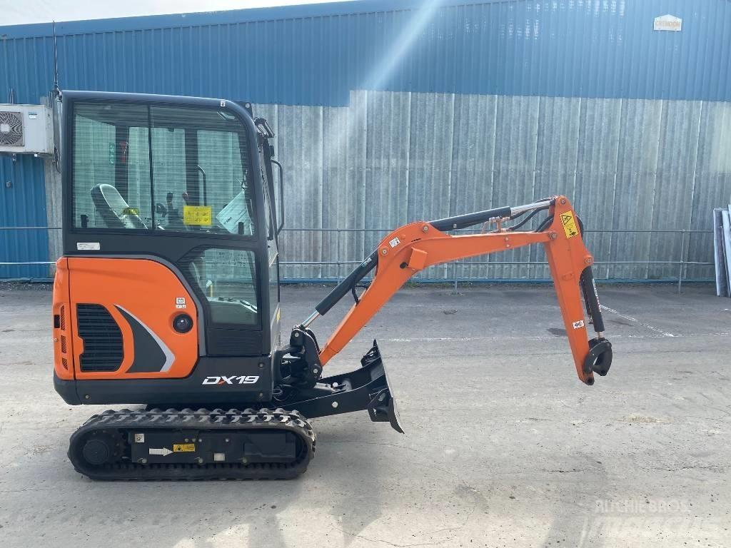 Doosan DX 19 小型挖土機/掘鑿機<7t(小型挖掘機)