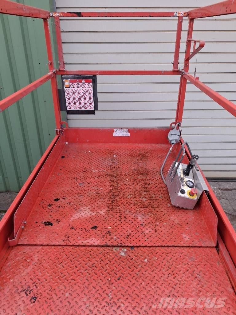 SkyJack SJ III 4632 剪式升降機