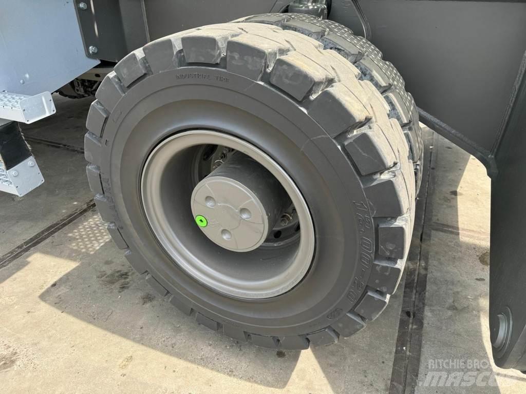Sennebogen 830M E 廢棄物/工業用操作車