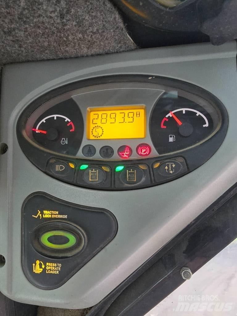 Bobcat T 320 滑移轉向裝載機