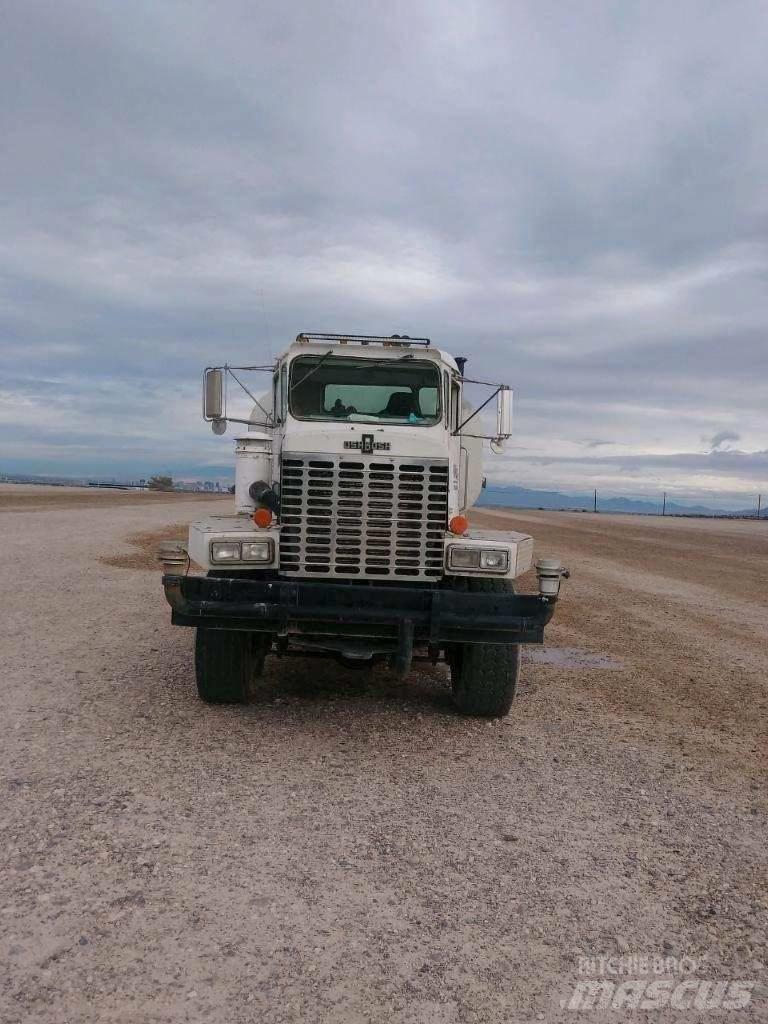 Oshkosh 6000 水車