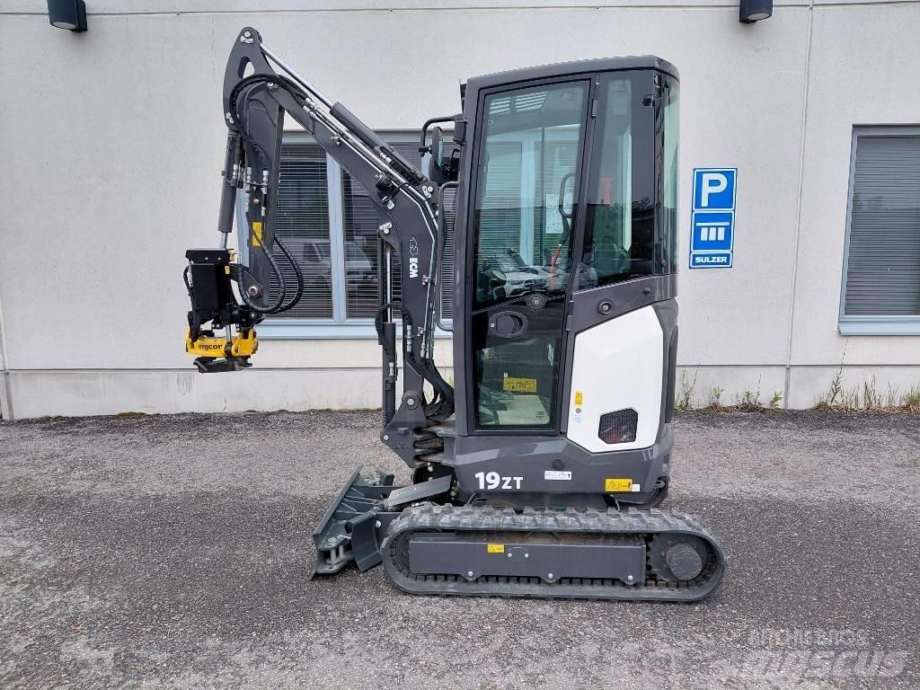 ECM 19ZT + Engcon EC02 小型挖土機/掘鑿機<7t(小型挖掘機)