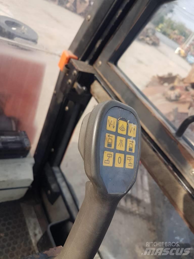 Ammann AV  95 雙輪滾壓機
