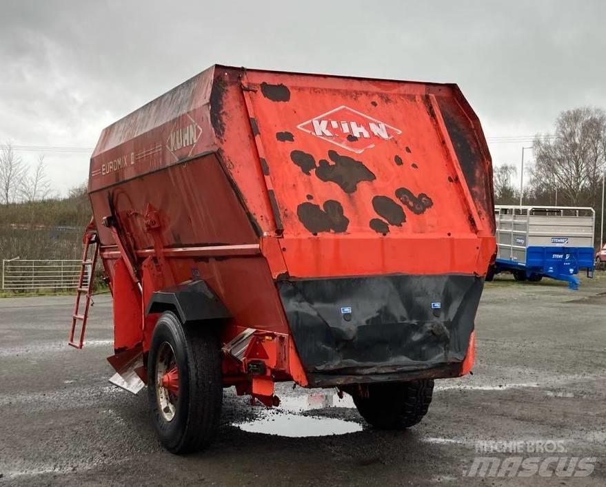 Kuhn EuroMix II 1460 混合餵料機