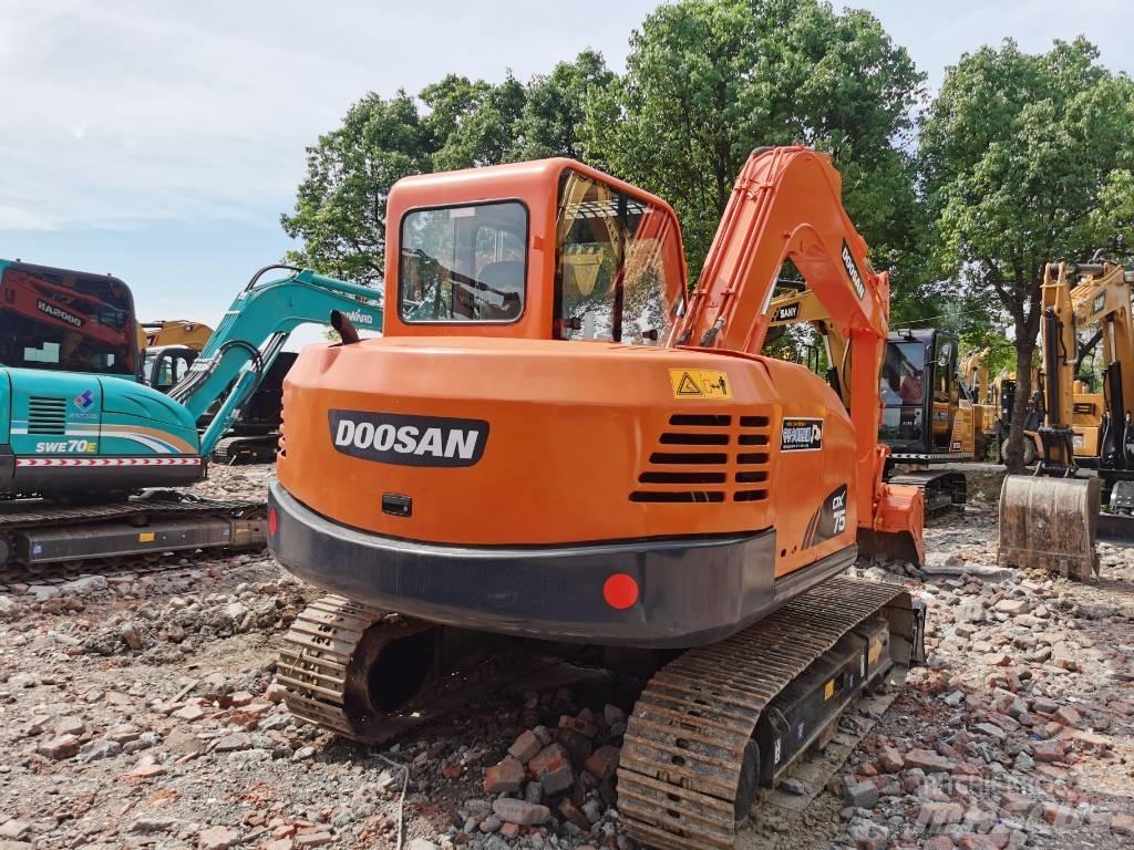 Doosan DX75 中型挖土機/掘鑿機/挖掘機 7t-12t