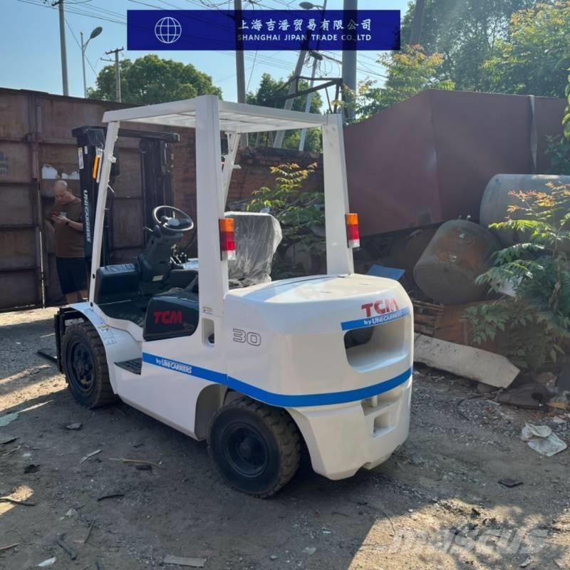 TCM FD 30 柴油卡車