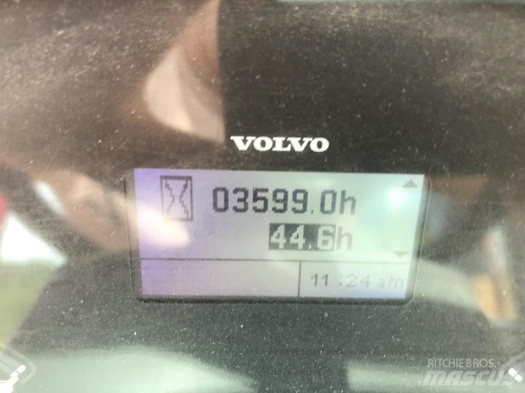 Volvo L 30 G 輪胎式裝載機