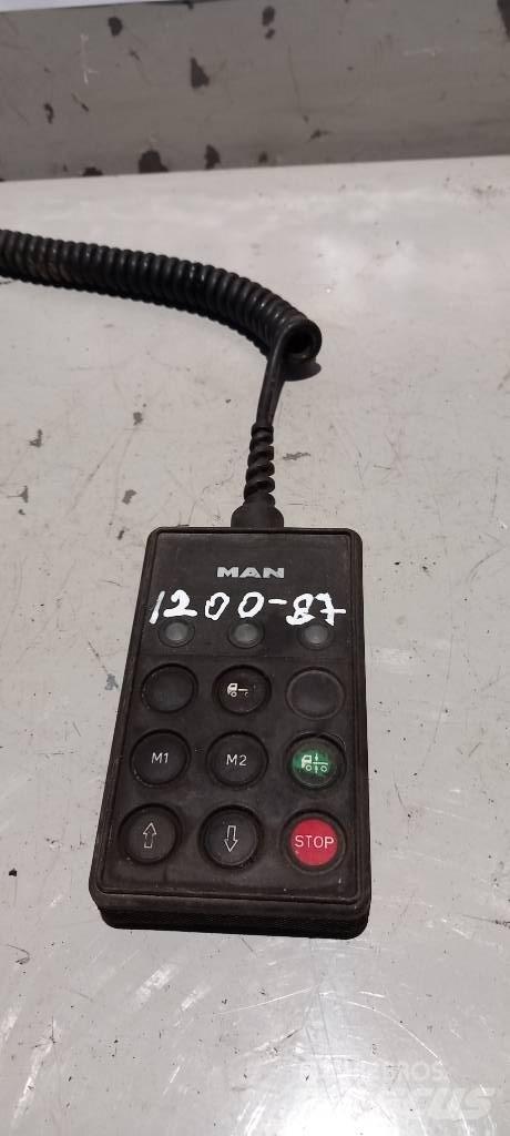 MAN TGA.     4460561380 電子設備