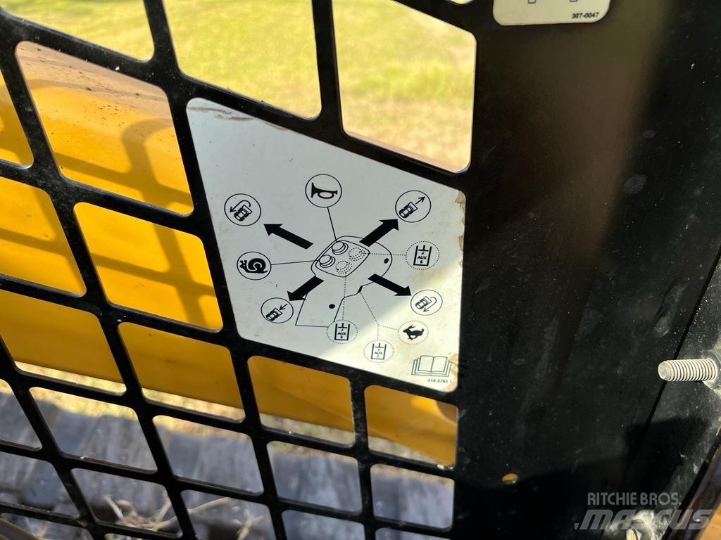 CAT 259 D 滑移轉向裝載機