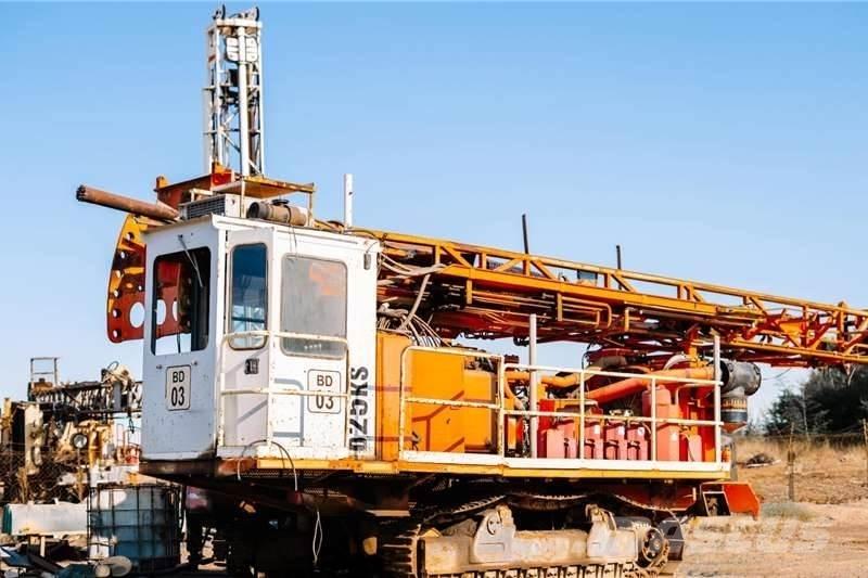 Sandvik D25KS 鑽孔機