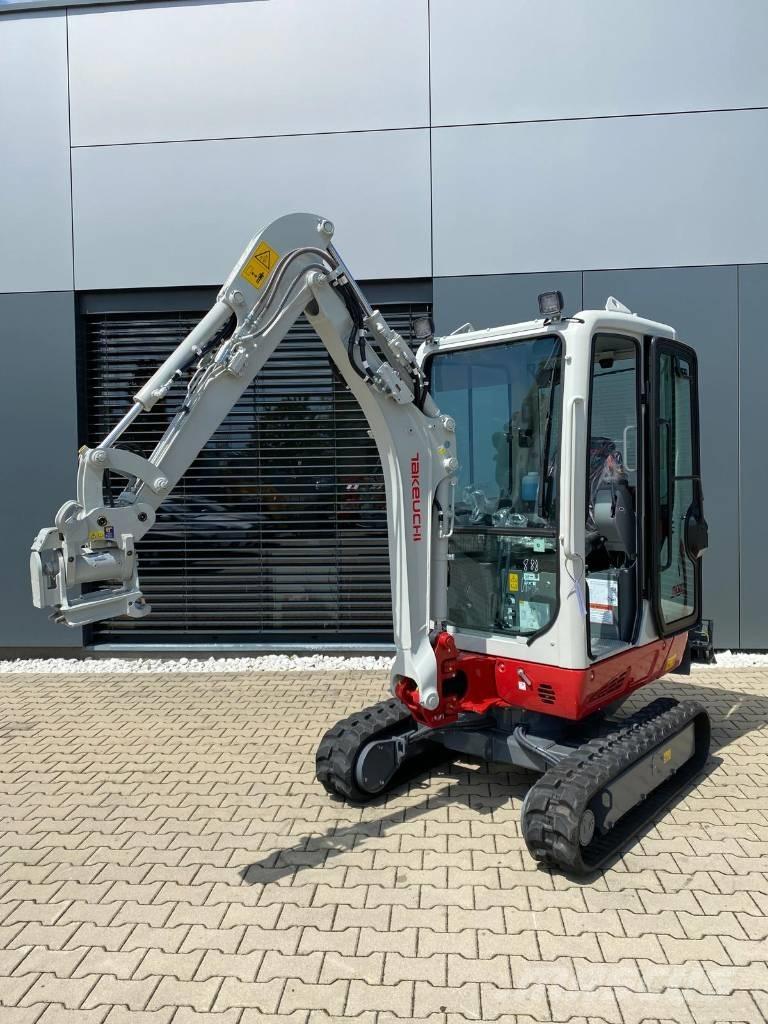 Takeuchi TB 320 小型挖土機/掘鑿機<7t(小型挖掘機)
