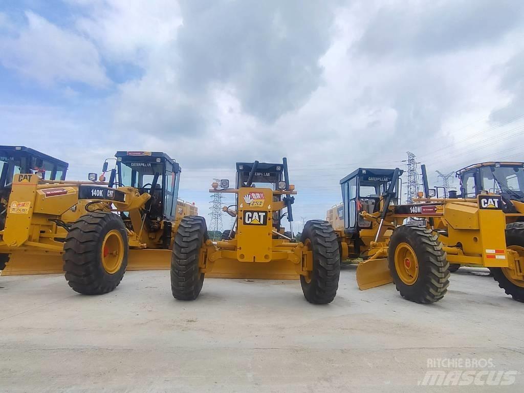CAT 140H 平土機