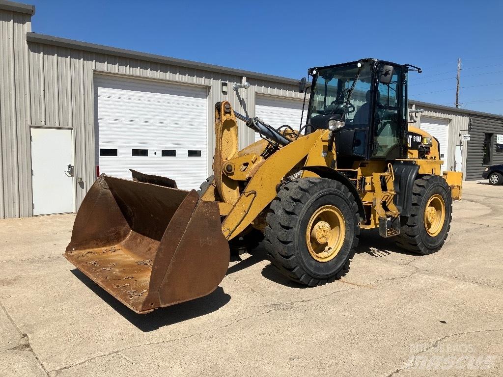CAT 918 M 輪胎式裝載機