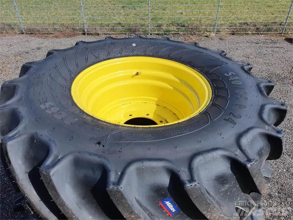 Mitas 540/65R24 x2 輪胎、車輪和輪圈