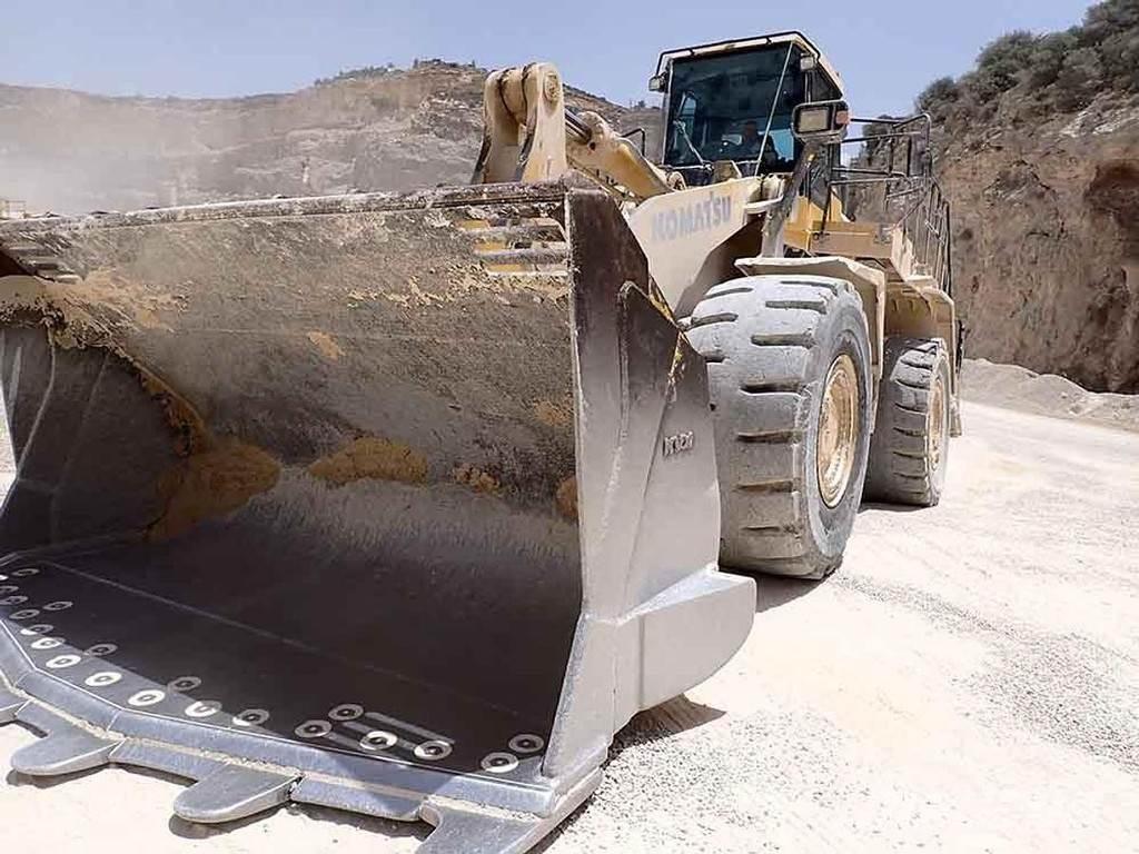 Komatsu WA600-8EO 輪胎式裝載機