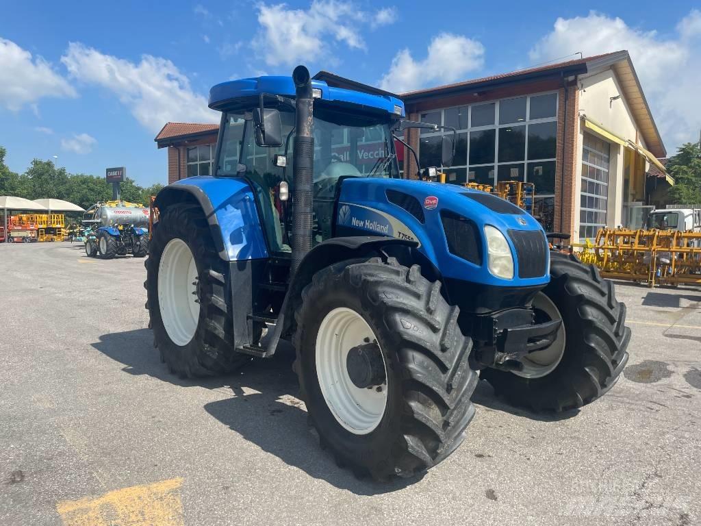 New Holland T 7550 曳引機