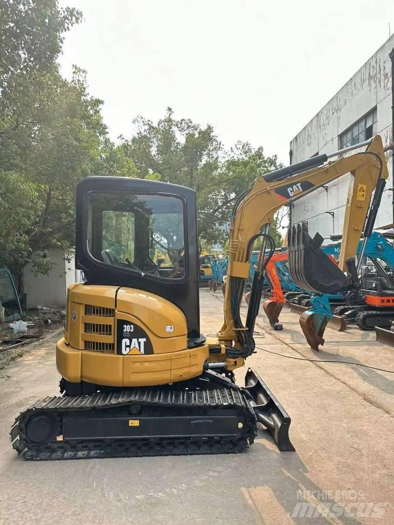 CAT 303 CR 小型挖土機/掘鑿機<7t(小型挖掘機)