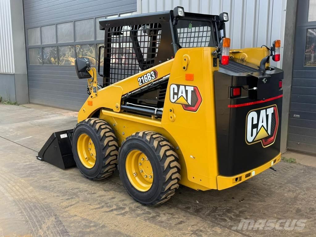 CAT 216B3 輪胎式裝載機