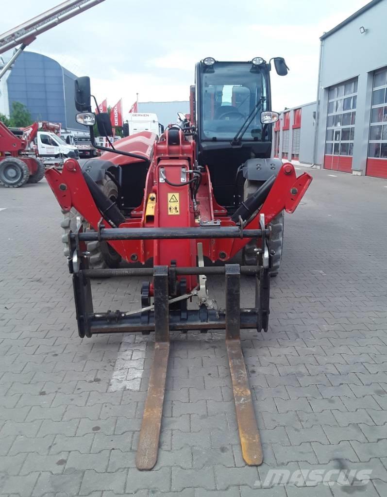 JCB 540-140 伸縮臂操作車