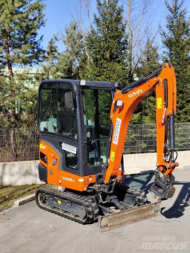 Kubota KX 019-4 小型挖土機/掘鑿機<7t(小型挖掘機)