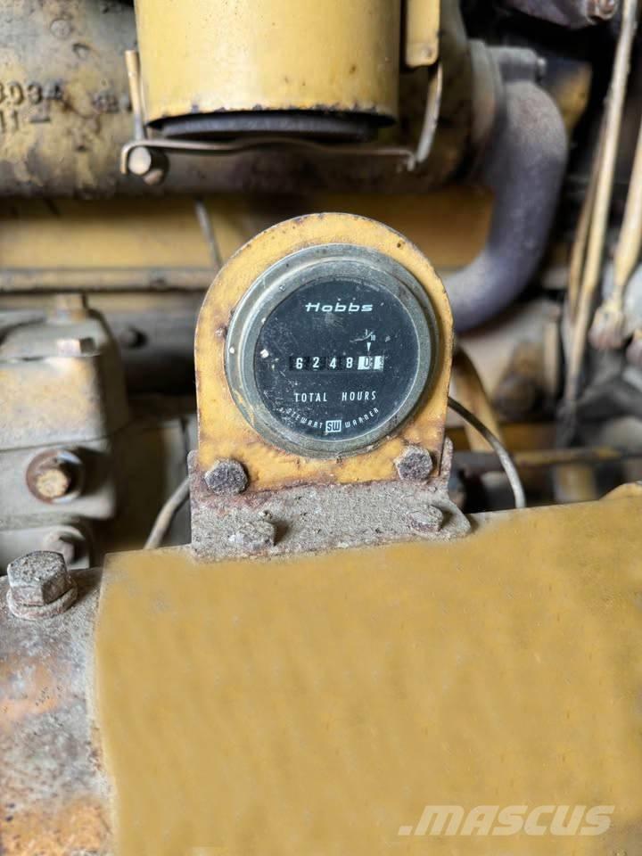 CAT D 8 H 履帶推土機