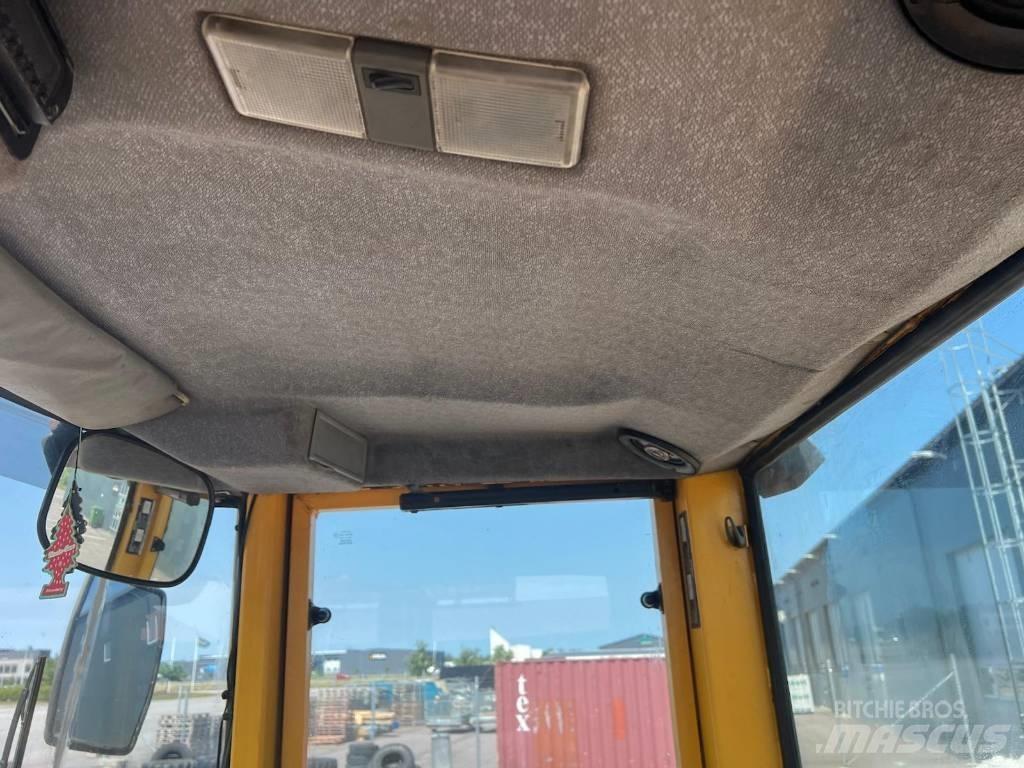 Volvo L 70 C 輪胎式裝載機