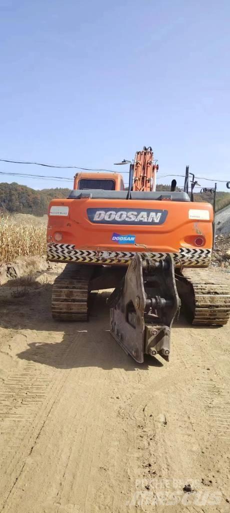 Doosan DX 225LC 履帶式 挖土機/掘鑿機/挖掘機